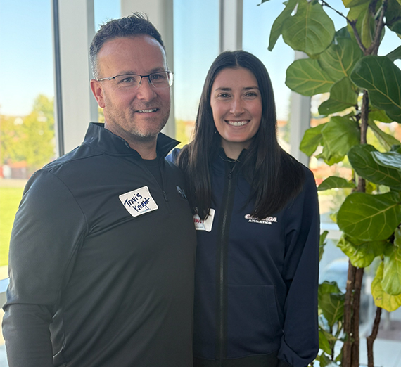 Señal del campus con el logotipo de Gonzaga y el texto Descubre tu propósito